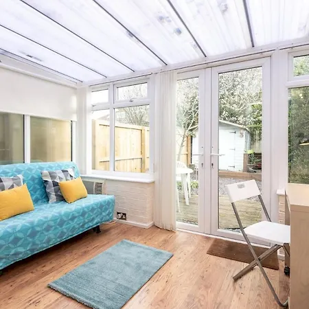 Lovely Townhouse With Parking - Pass The Keys York Exterior photo