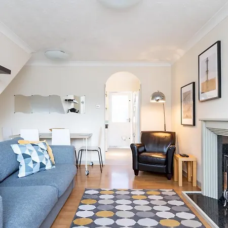 Lovely Townhouse With Parking - Pass The Keys York Exterior photo