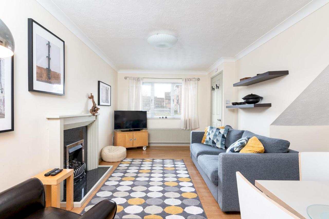 Lovely Townhouse With Parking - Pass The Keys Holiday home *